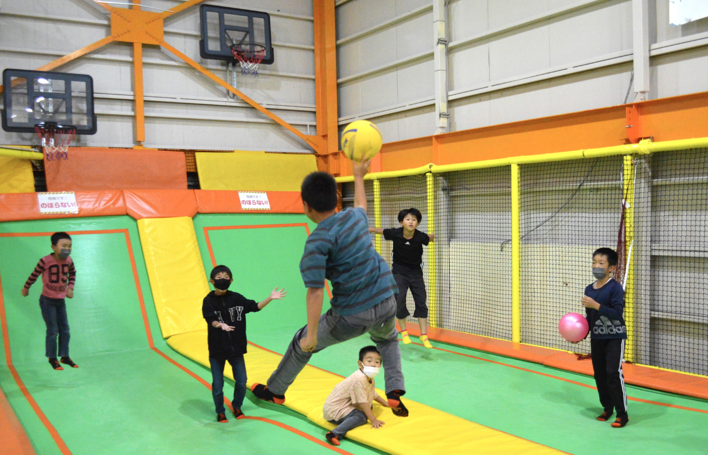 トランポリンパーク浜松