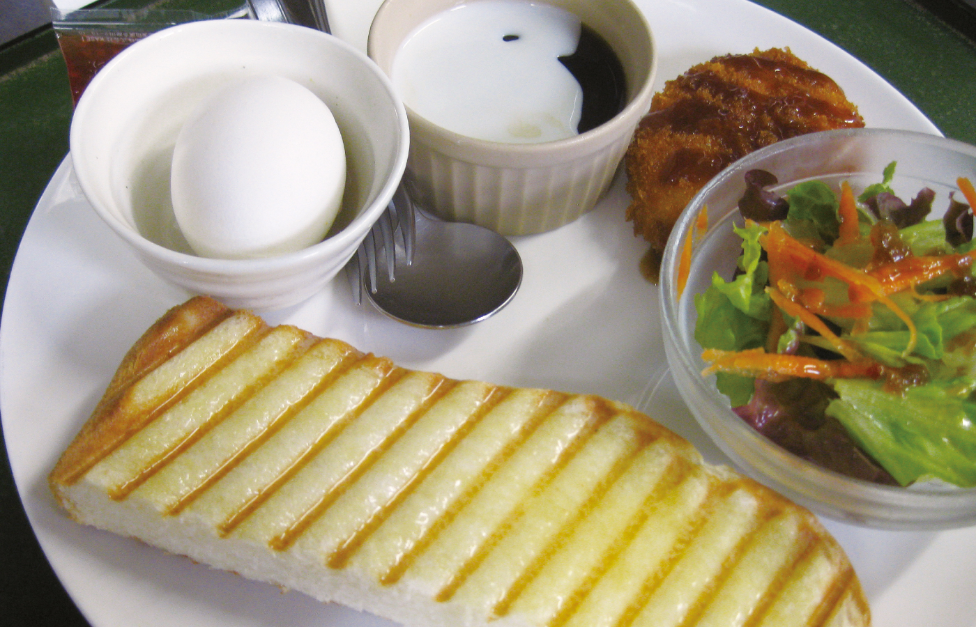 まちのいどばた 参八通り